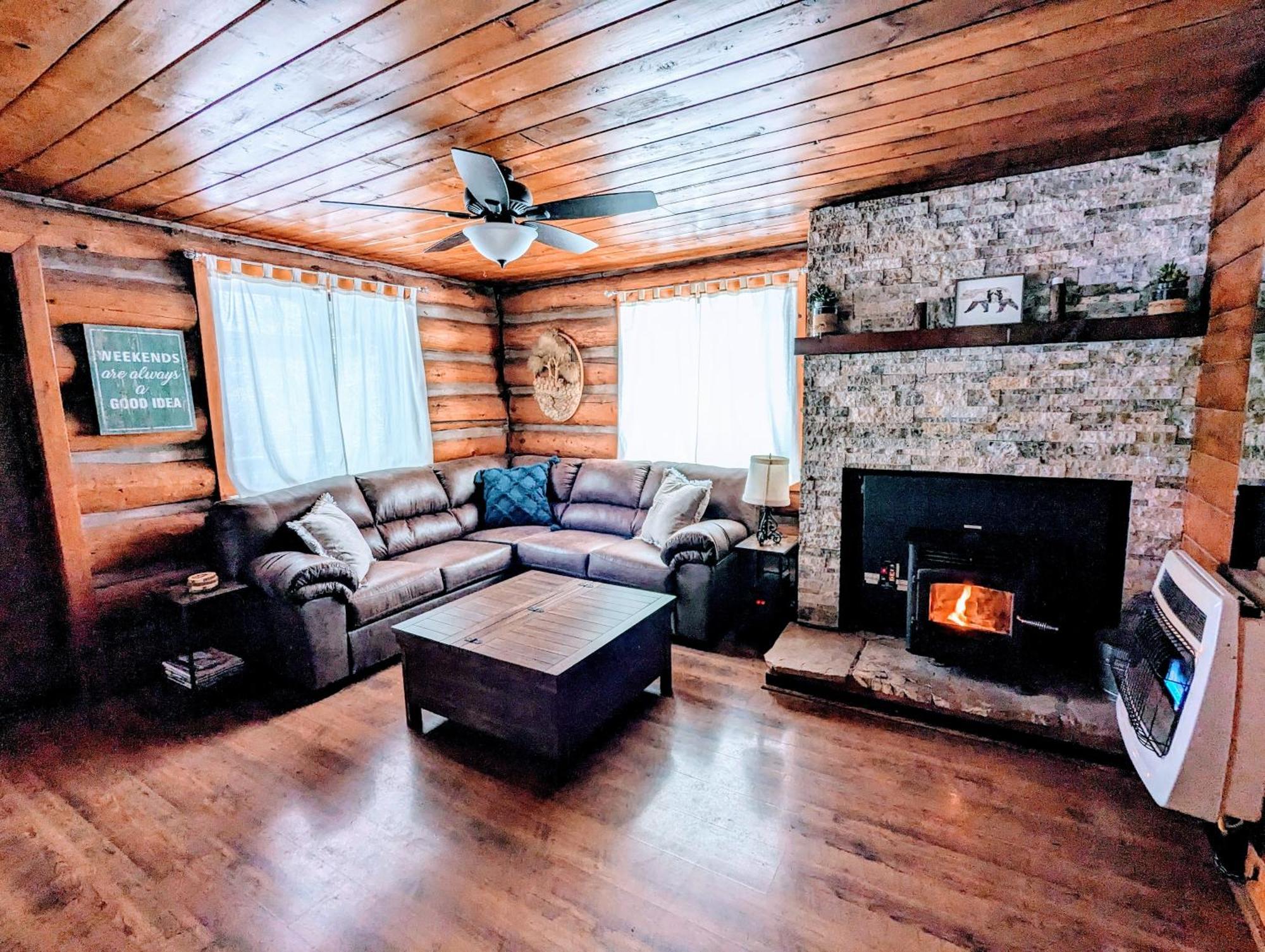 Вилла Cozy Cub Log Cabin - Year Round Tranquil Beauty Пайнтоп-Лейксайд Экстерьер фото