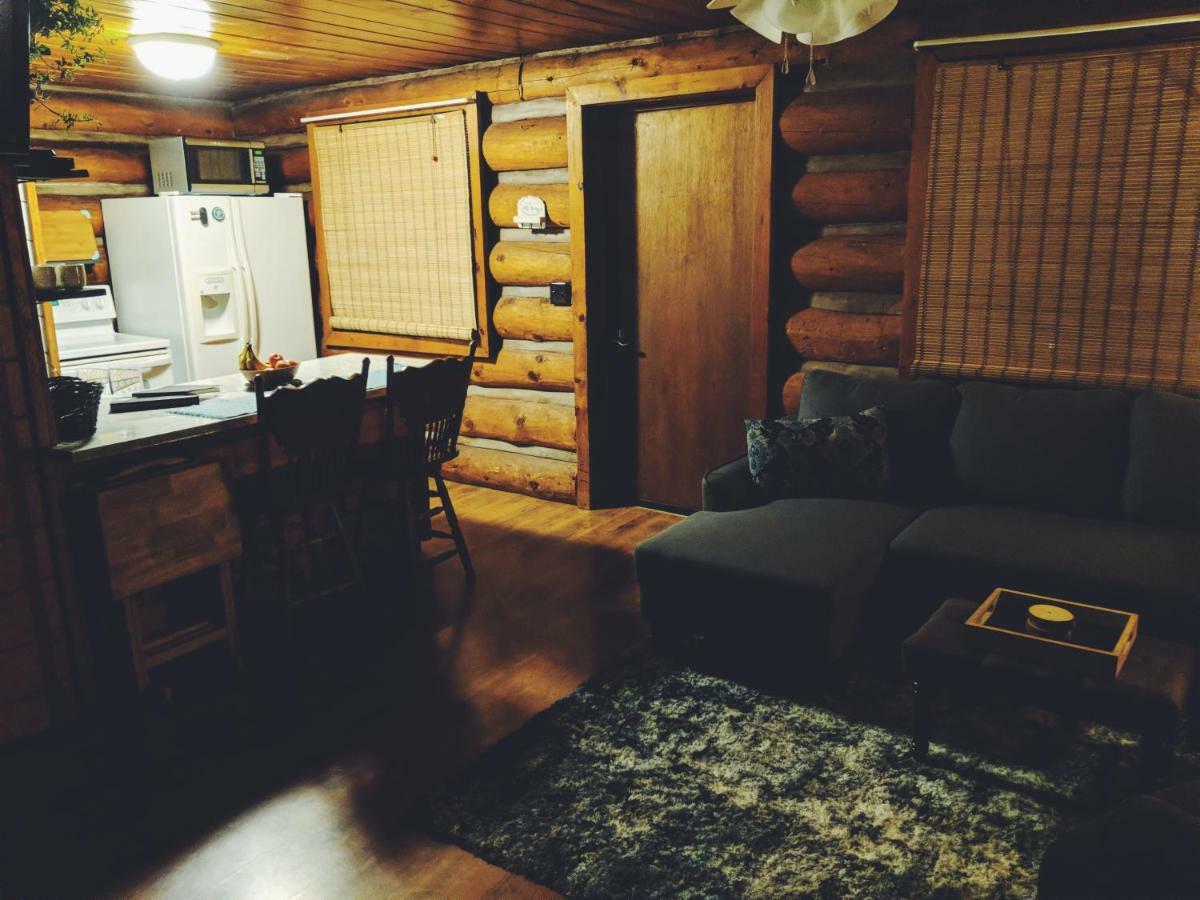 Вилла Cozy Cub Log Cabin - Year Round Tranquil Beauty Пайнтоп-Лейксайд Экстерьер фото